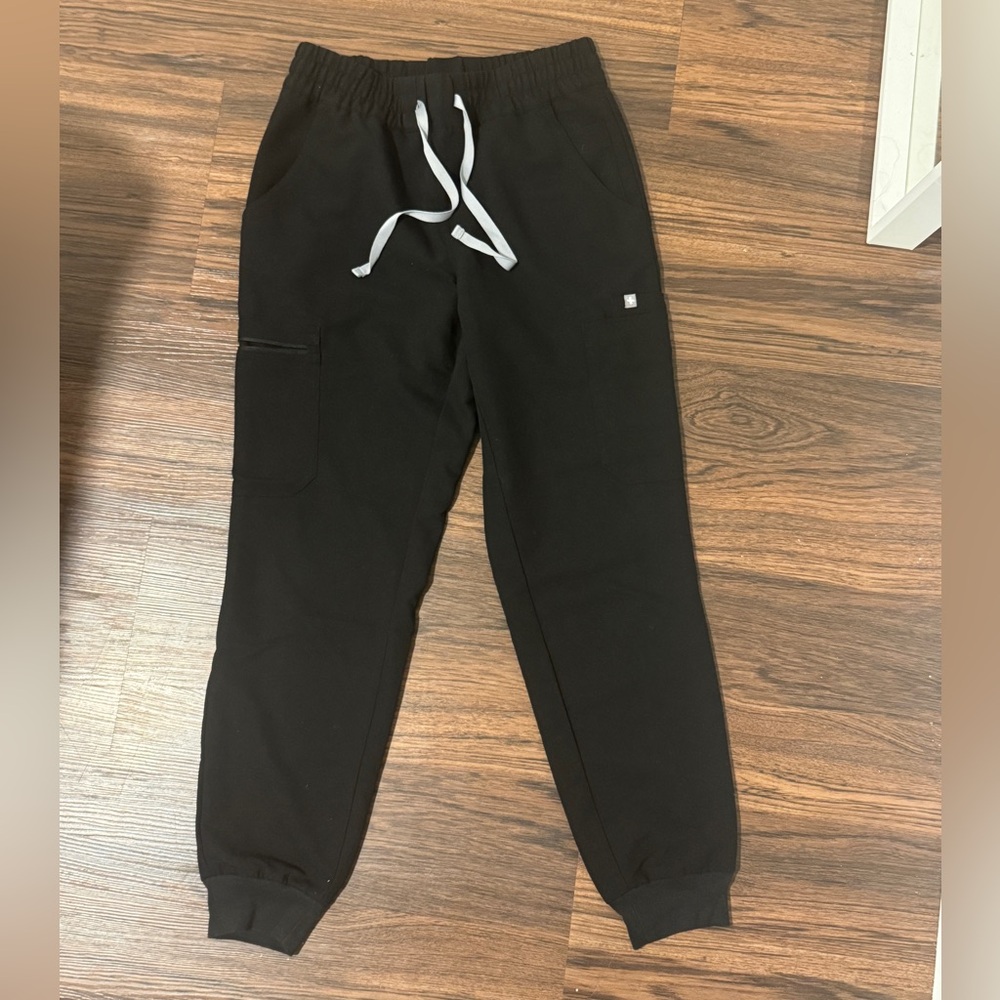 FIGS Black Jogger Scrub Pants